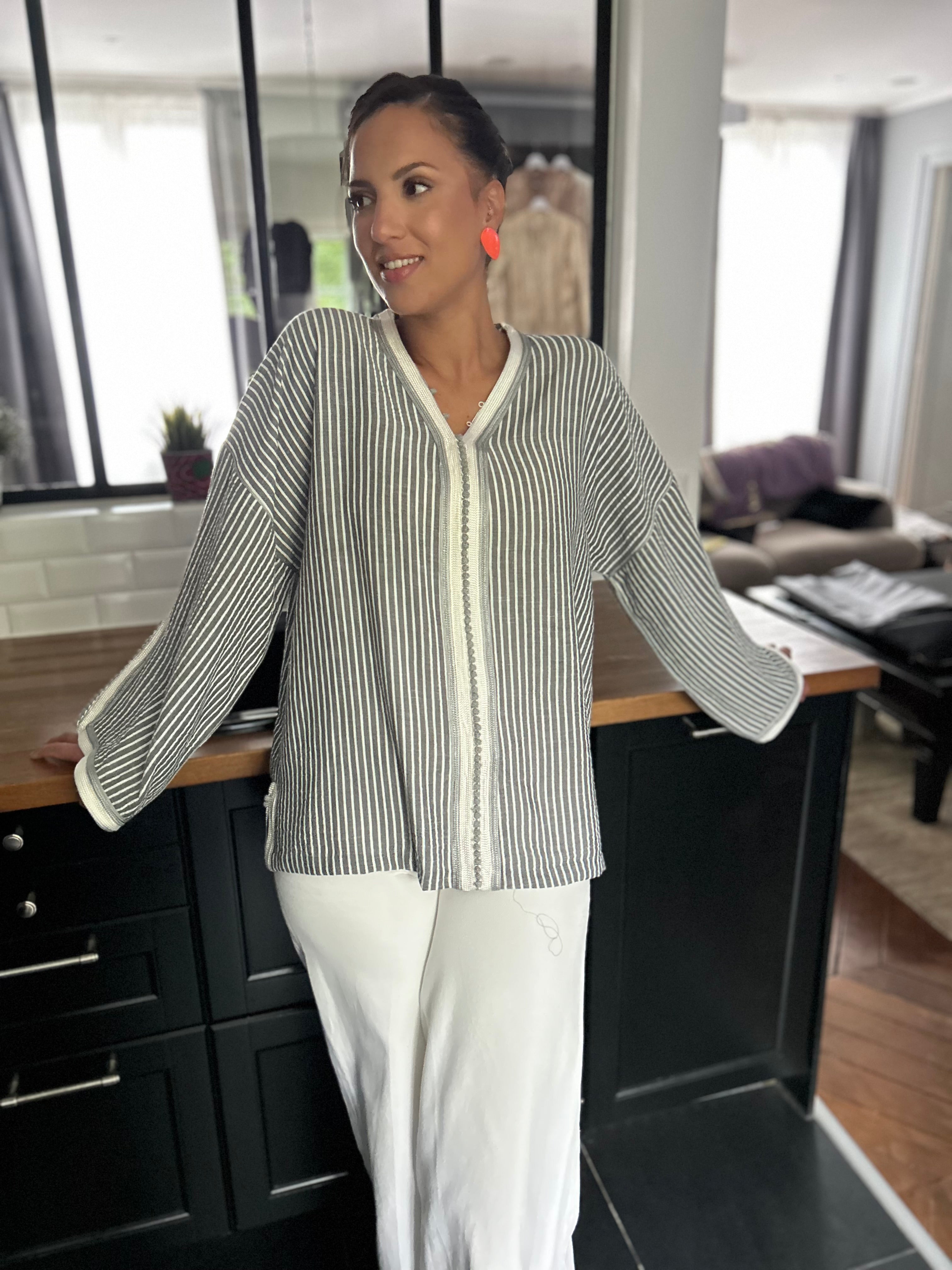 Blouse MAHYNA gris blanc col V