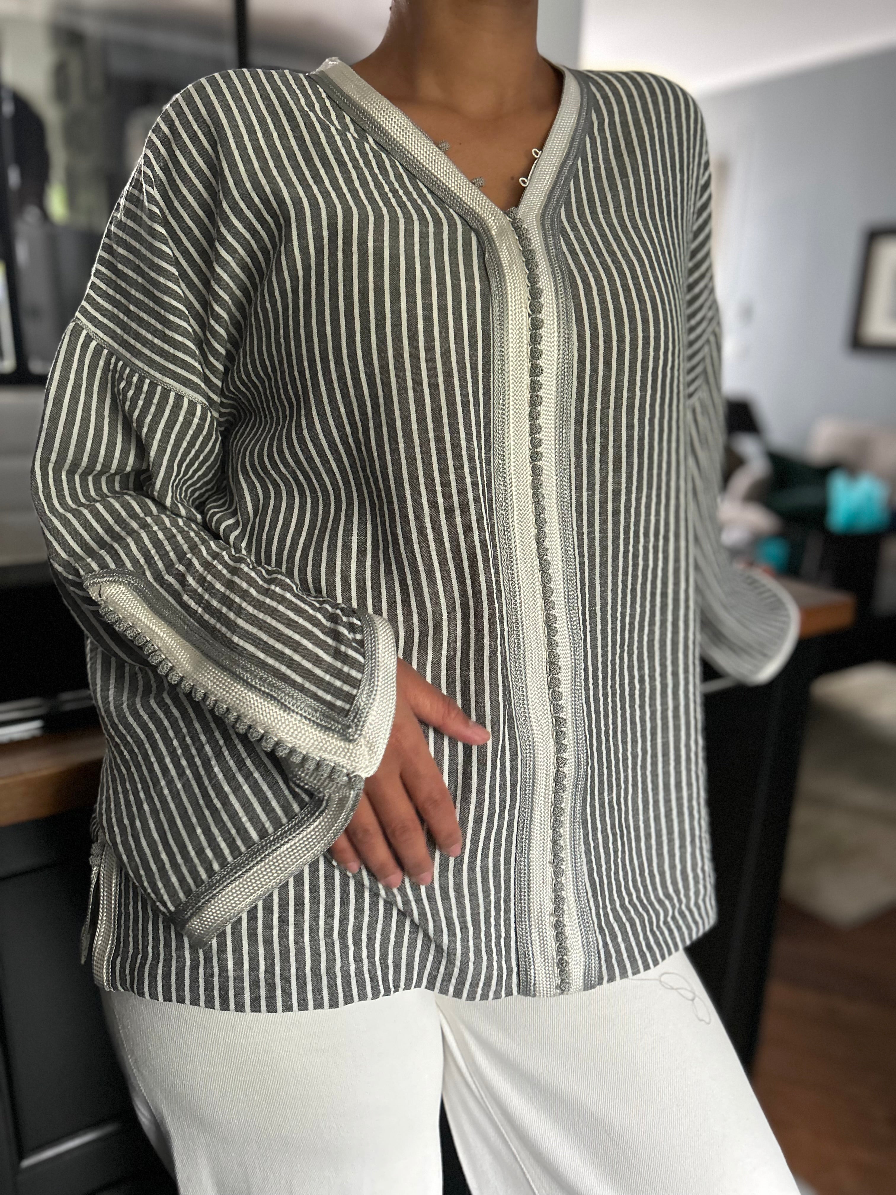 Blouse MAHYNA gris blanc col V